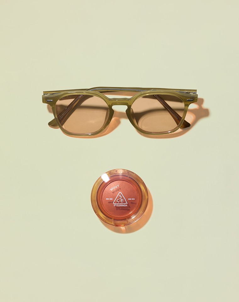 Bouncy Blur Balm beige crush display