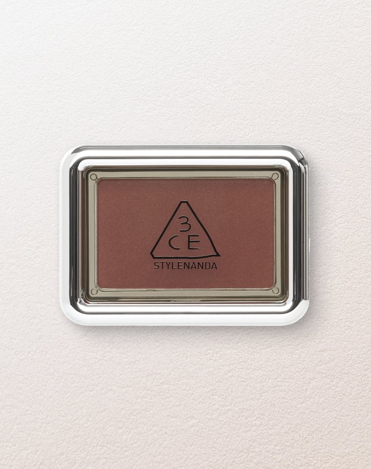 3CE New take Face Blusher How Dare Packshot 01