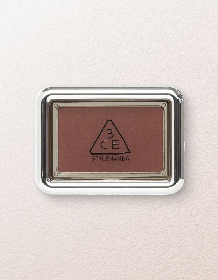 3CE New take Face Blusher How Dare Packshot 01