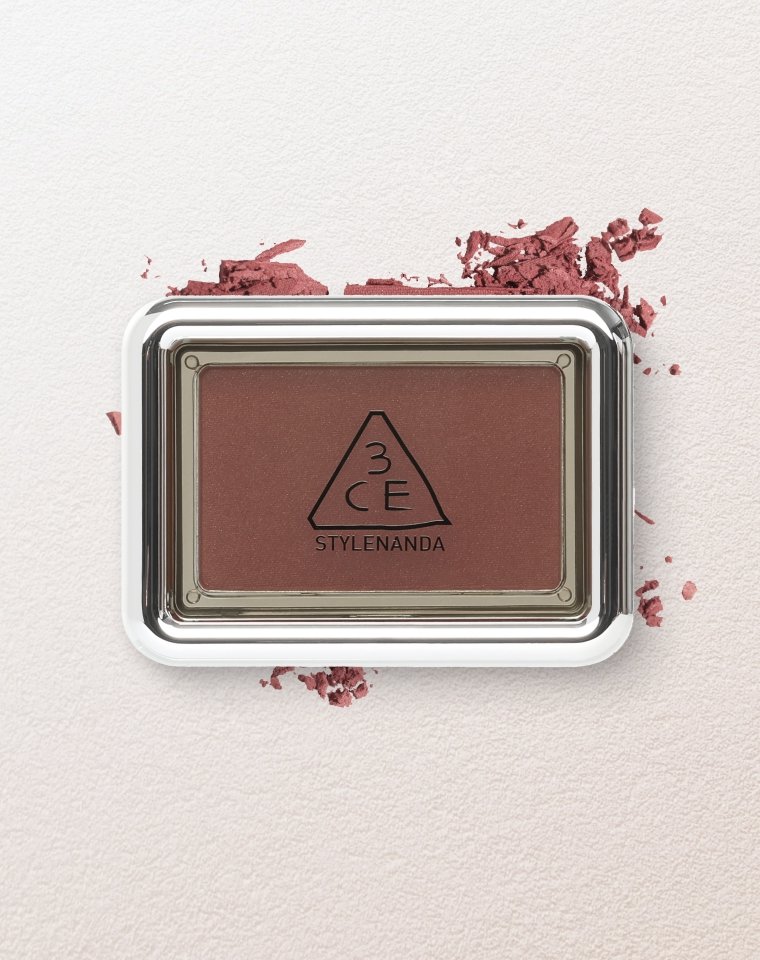 3CE New take Face Blusher How Dare Packshot 02