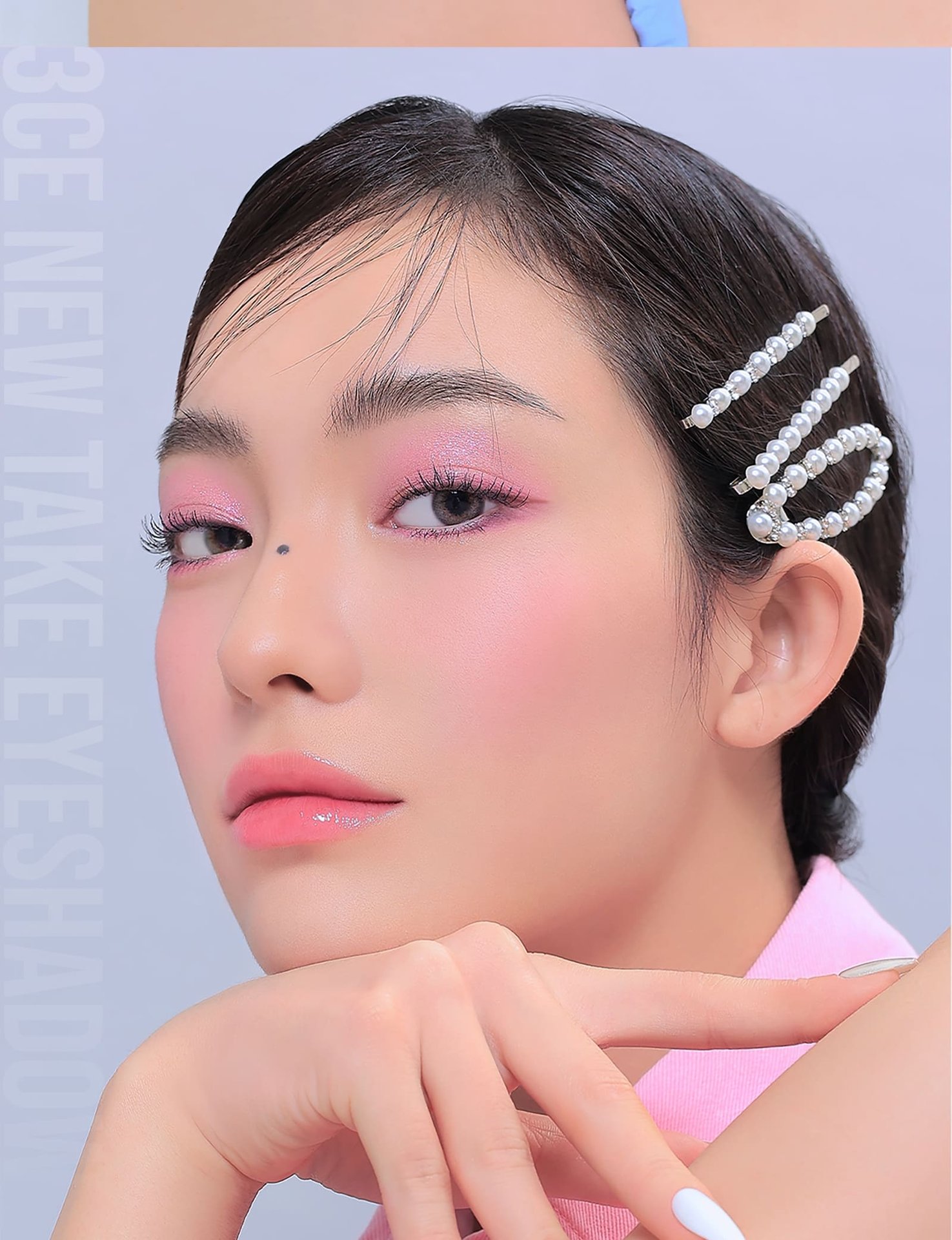 model visual of 3CE New take eye shadow palette