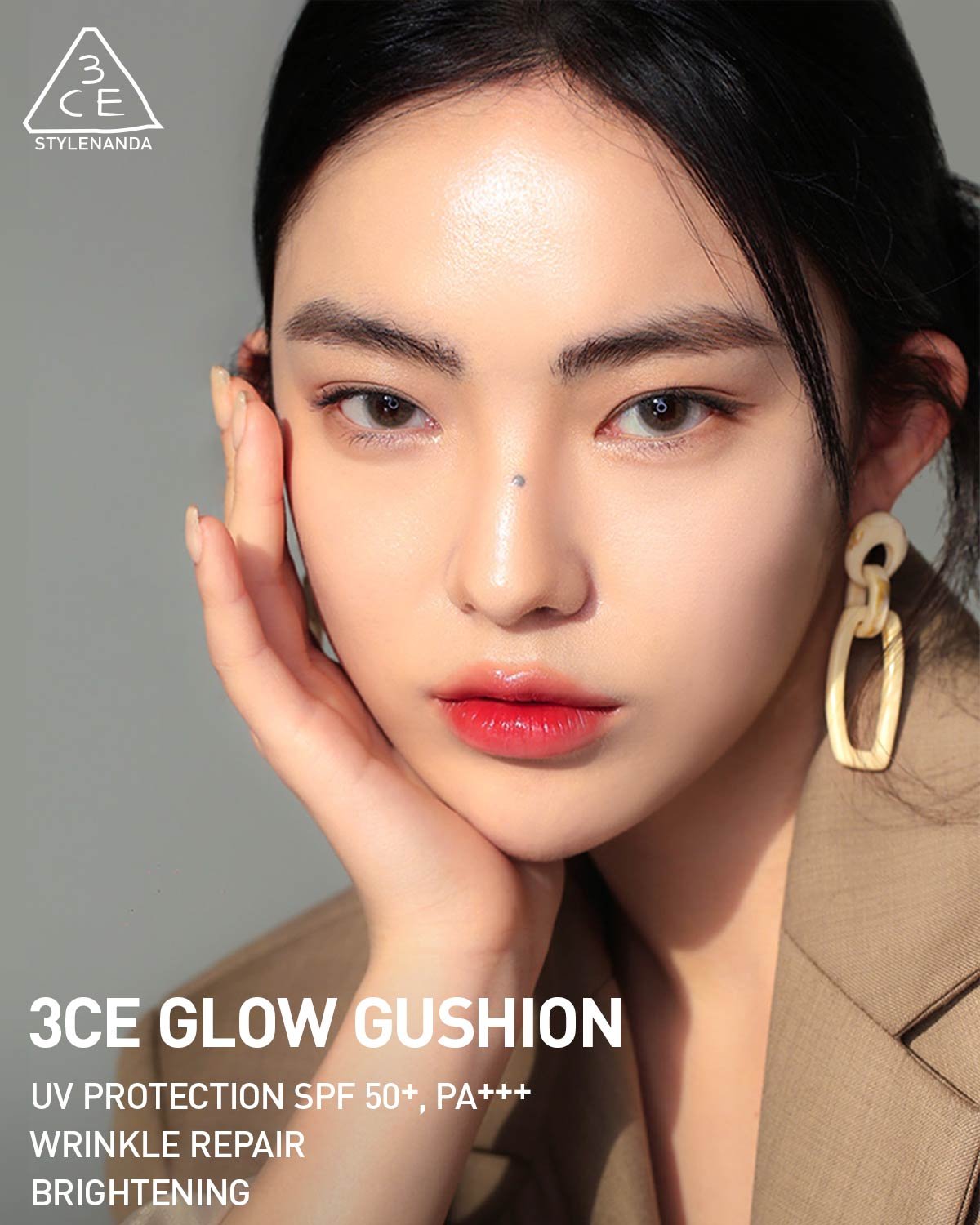 Key model visual of 3CE glow cushion