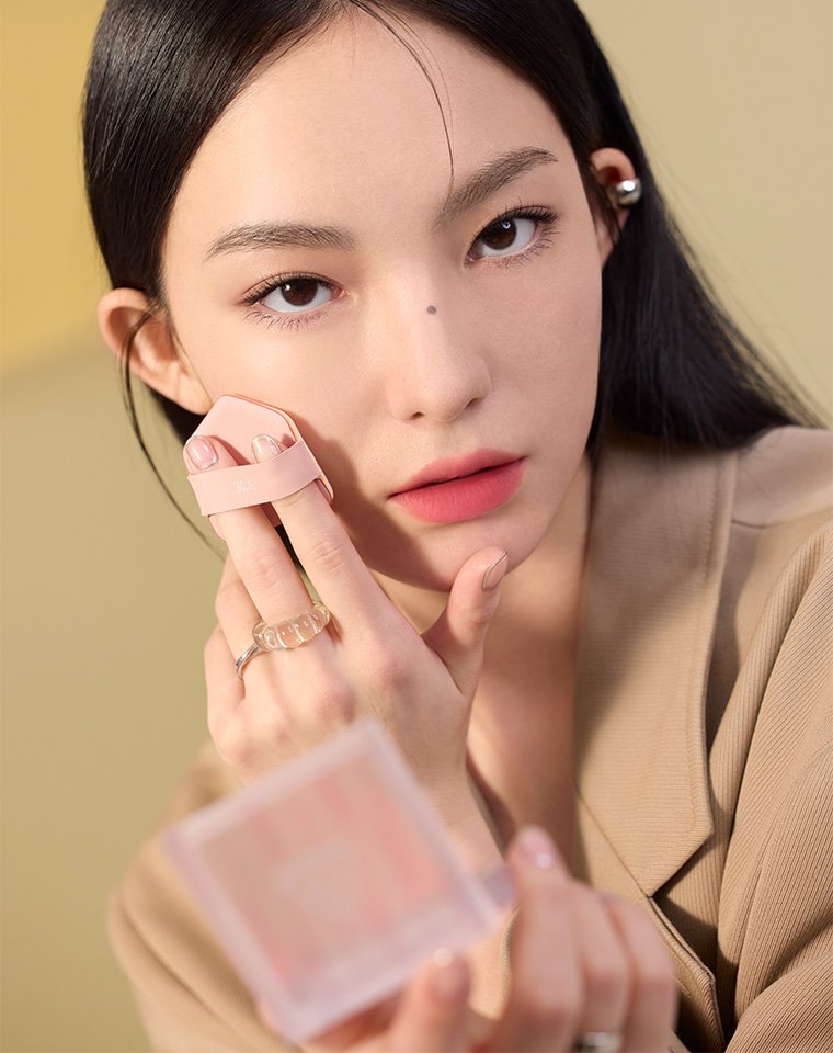 BLUR VEIL POWDER Model