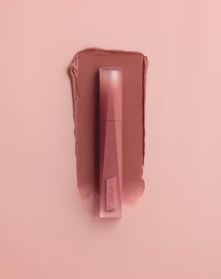 3CE VELVET LIP TINT PLUSH self made display