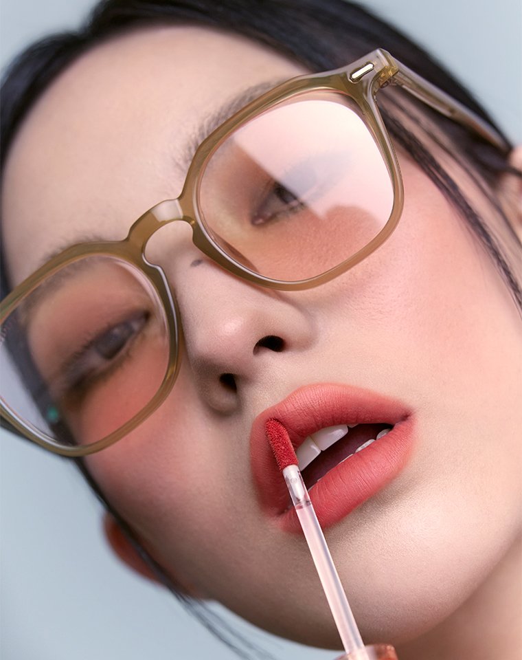 velvet lip tint spiced chill model