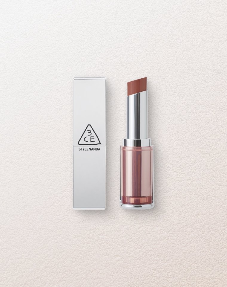 blur-matte-lipstick_salty-