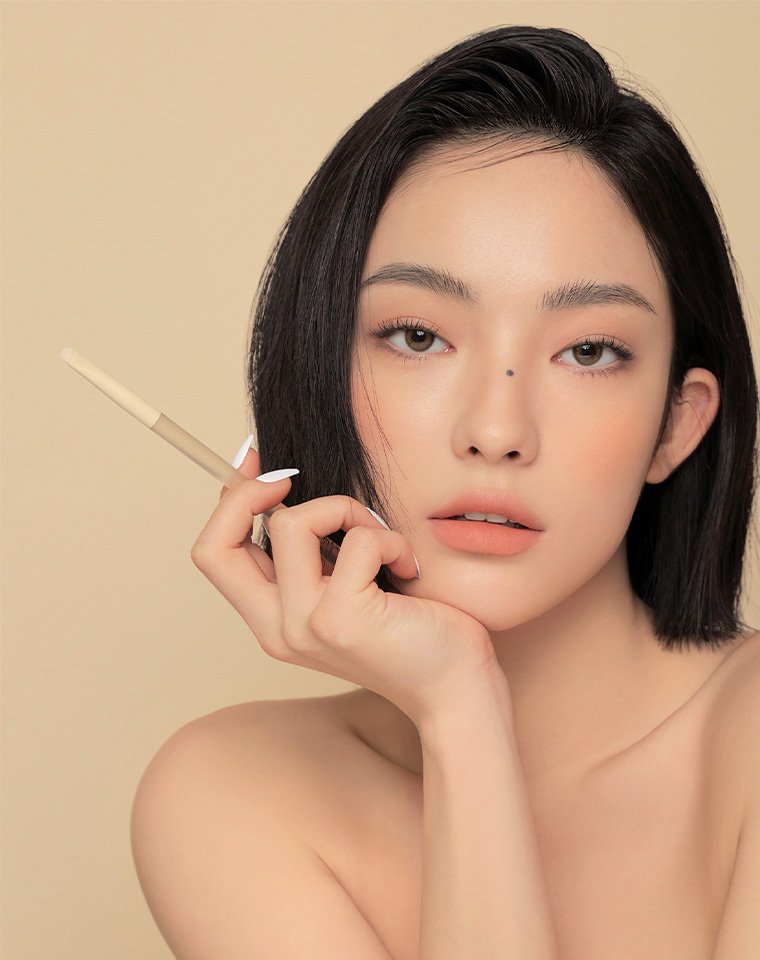 Key model visual of 3CE POINT SMUDGE BRUSH 02
