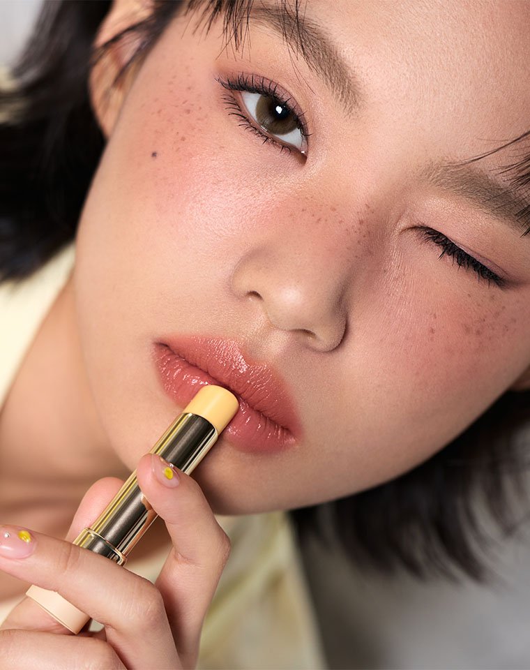 GLAZY LIP GLOW_Butter spread_MV_2